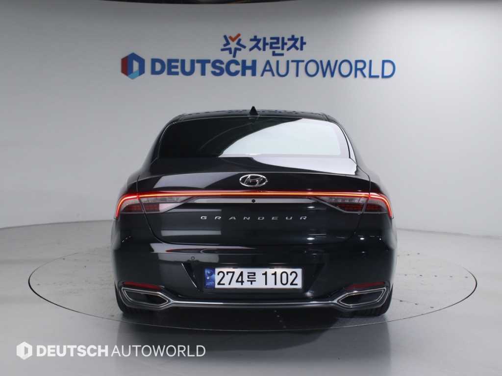 HYUNDAI Grandeur - Vista 4