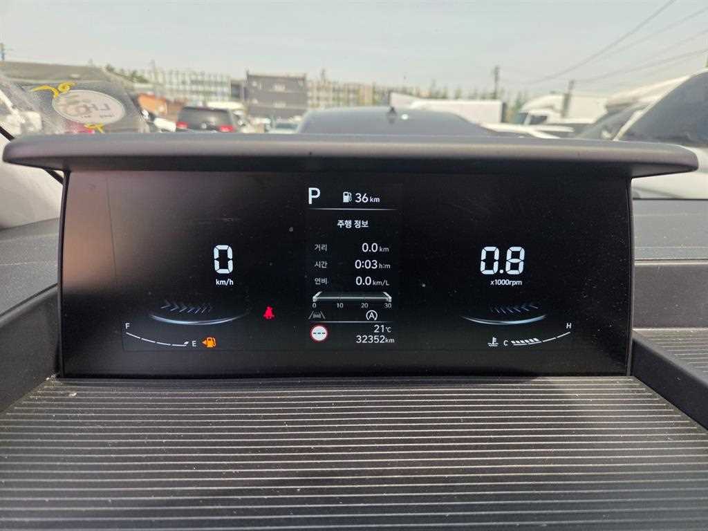 HYUNDAI Staria 2025 Negro - Importación desde Corea - HF Imports Iquique - Foto 15