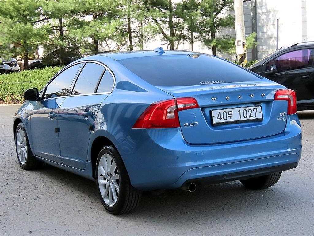Volvo S60 - Vista 3