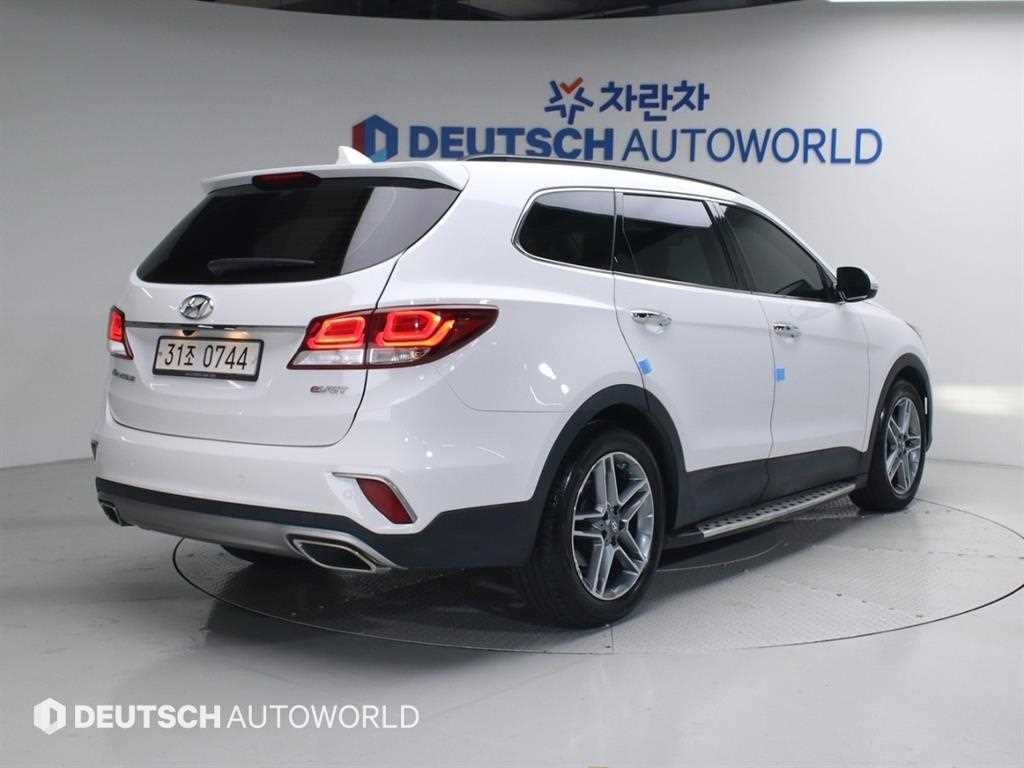 HYUNDAI Maxcruz - Vista 2