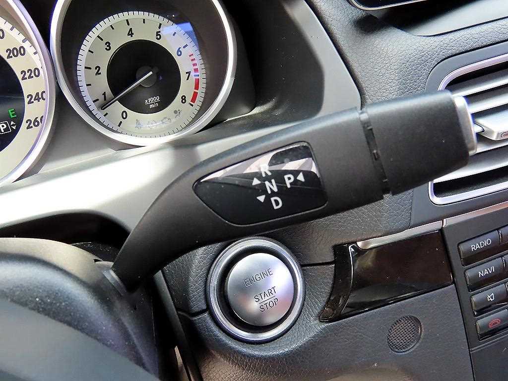 Mercedes Benz E class - Vista 10