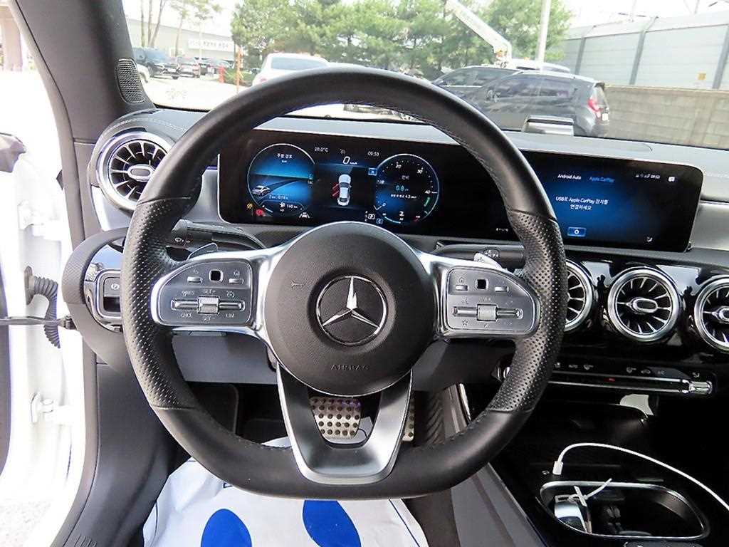 Mercedes Benz CLA Class - Vista 9