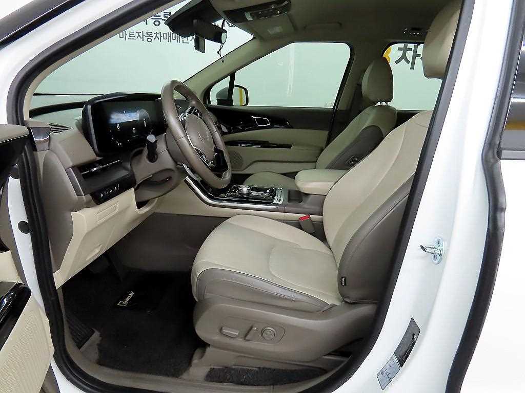 KIA Carnival - Vista 5