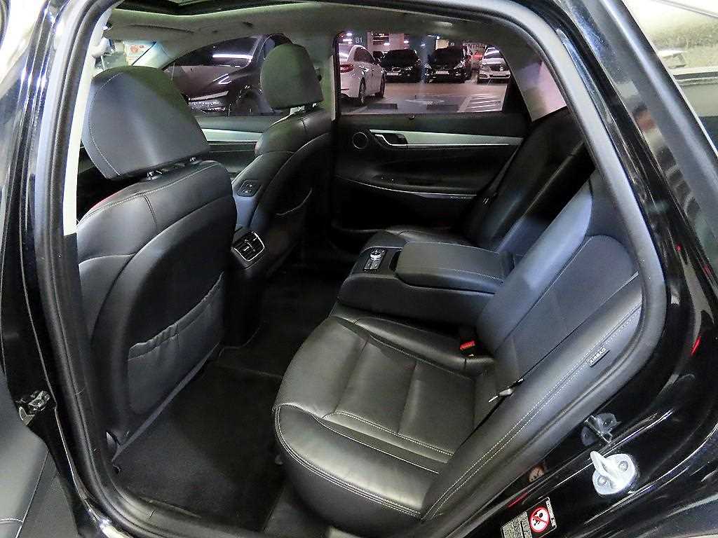 HYUNDAI Grandeur - Vista 7