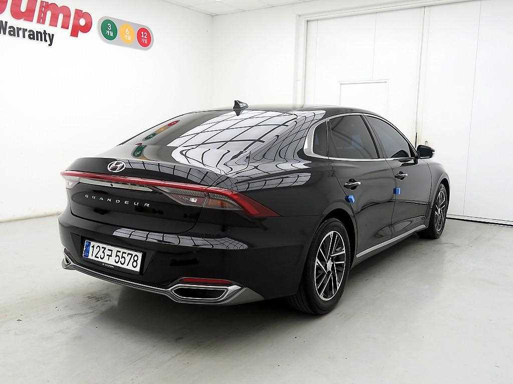 HYUNDAI Grandeur - Vista 4