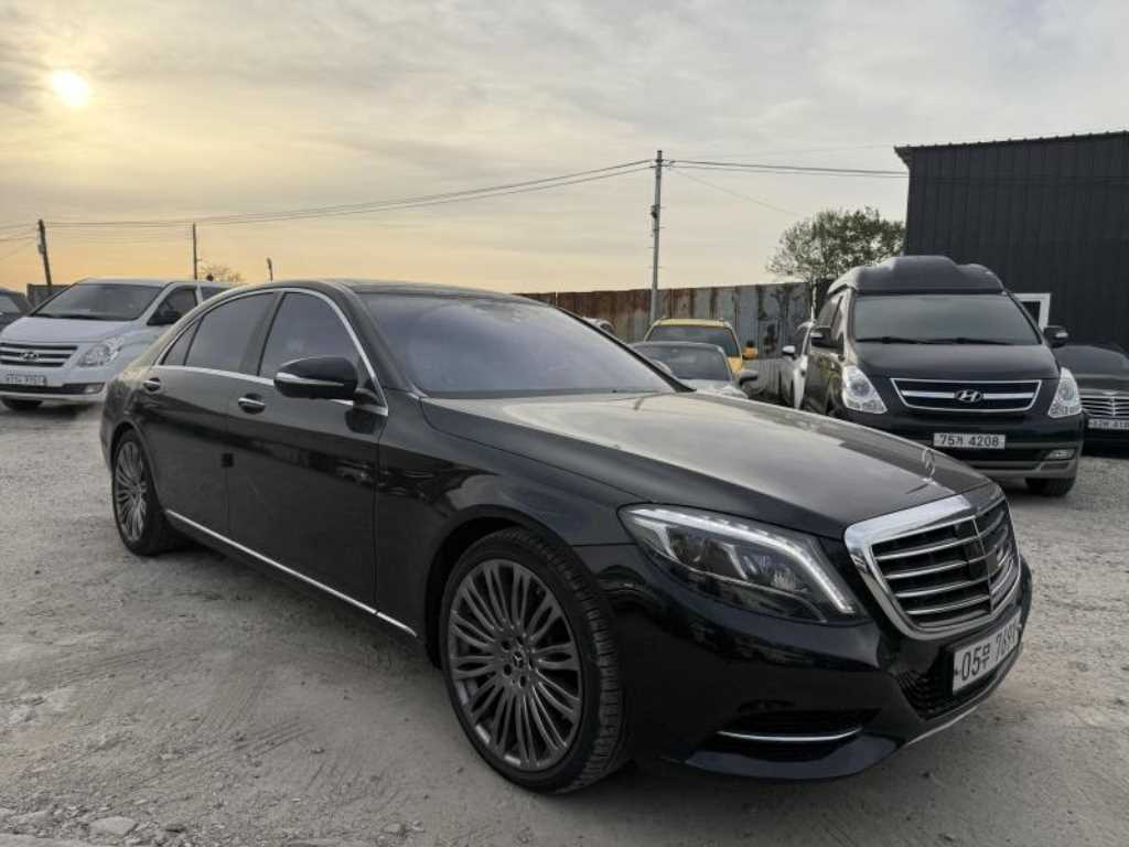 Mercedes Benz S Class - Vista 3