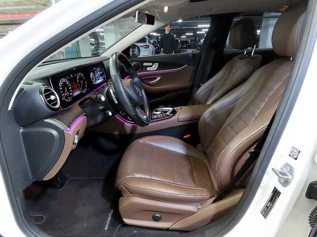 Mercedes Benz E class - Vista 6