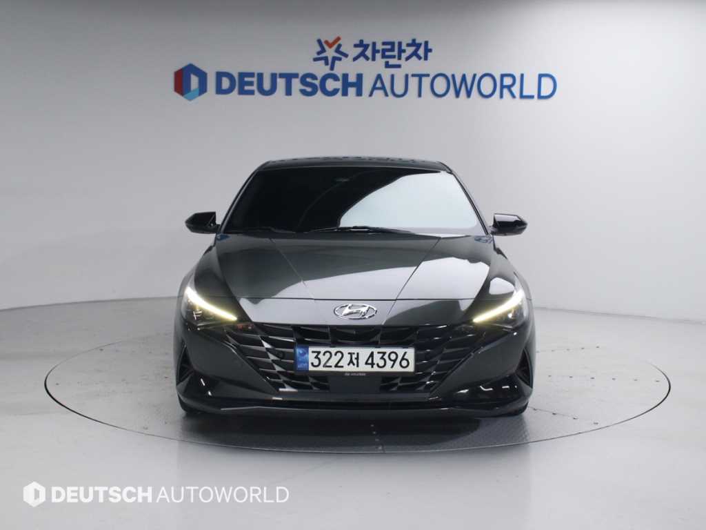 HYUNDAI Avante - Vista 3