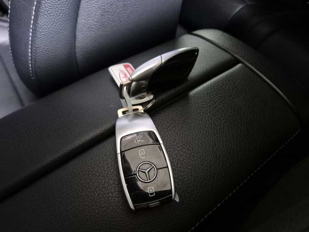 Mercedes Benz E class - Vista 10