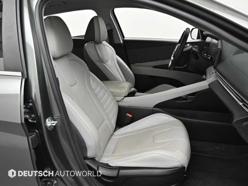 HYUNDAI Avante - Vista 10
