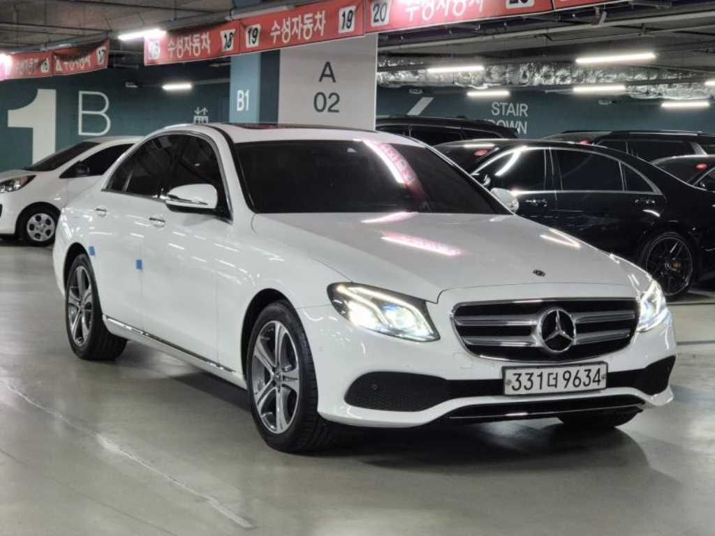 Mercedes Benz E class - Vista 2