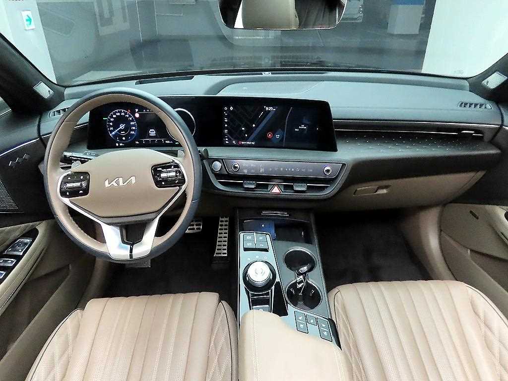 KIA K8 - Vista 8