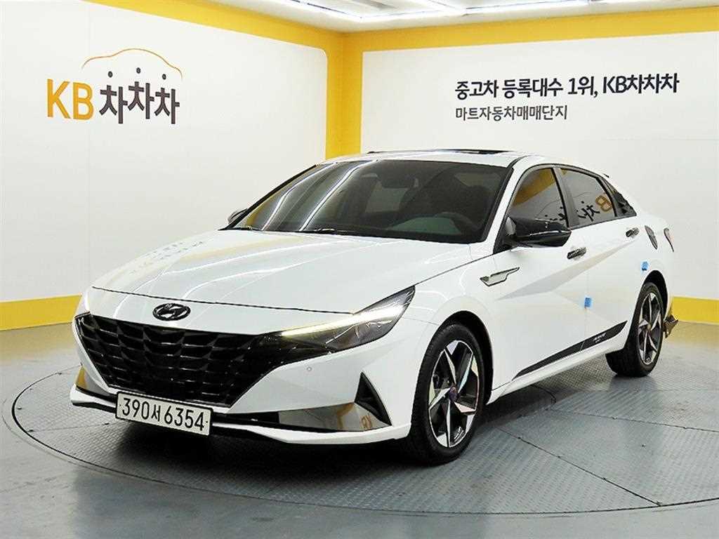 HYUNDAI Avante - Vista 2