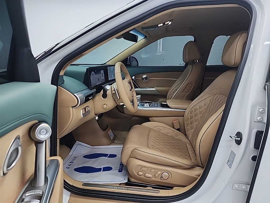 Genesis GV60 - Vista 11