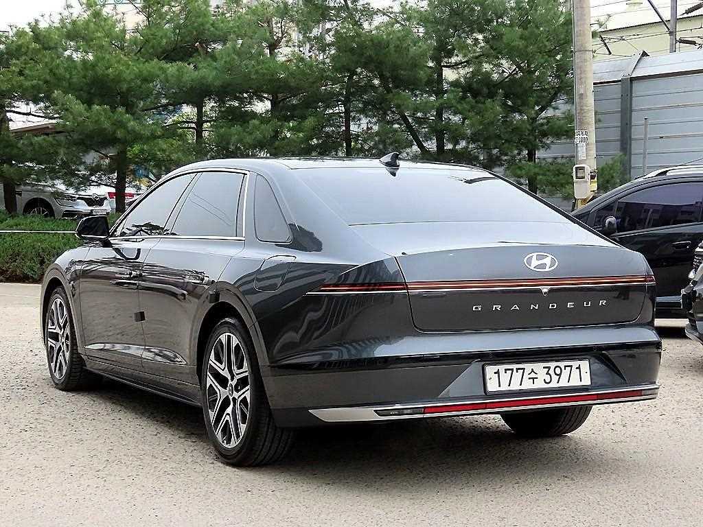 HYUNDAI Grandeur - Vista 3