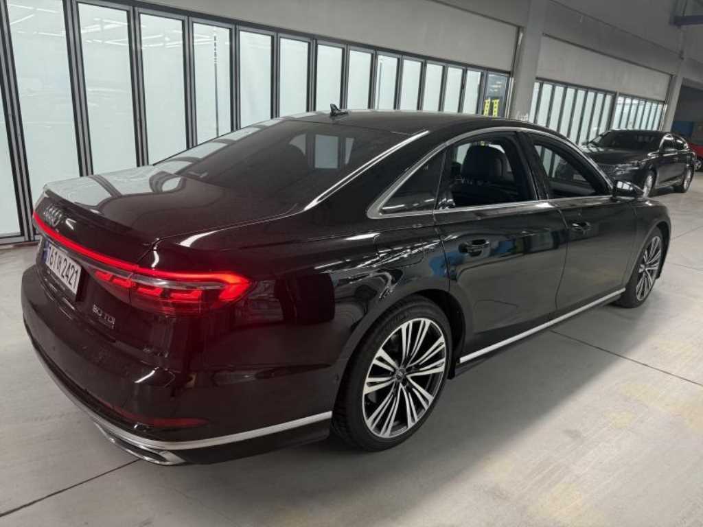 Audi A8 - Vista 4