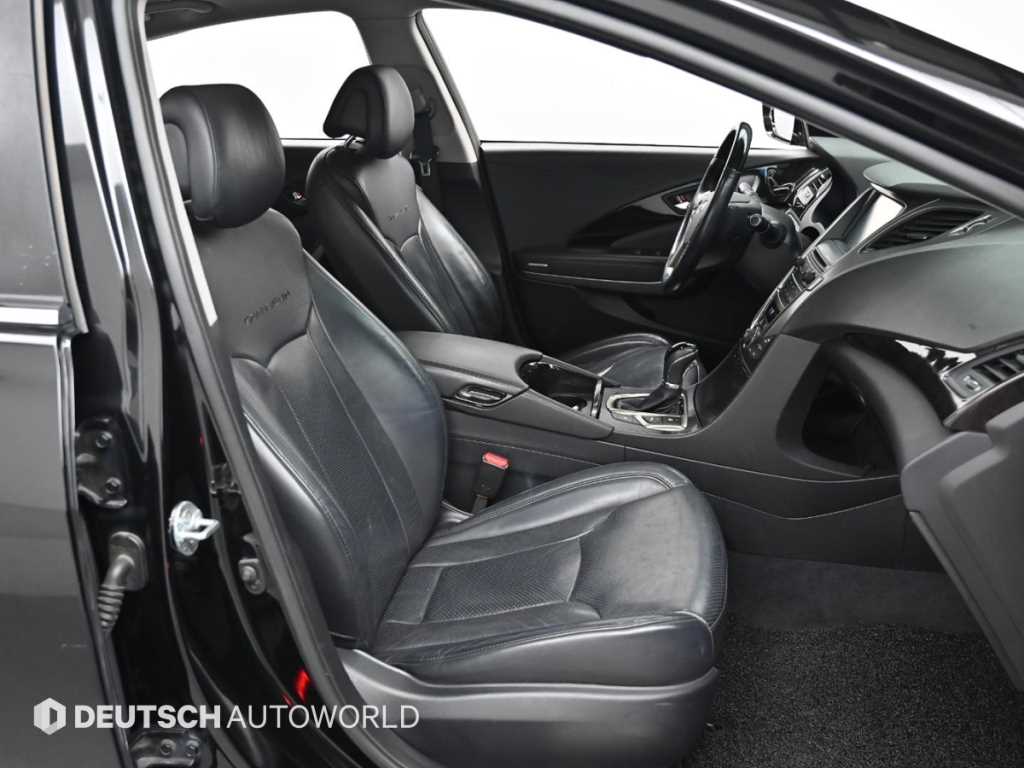 HYUNDAI Grandeur - Vista 10