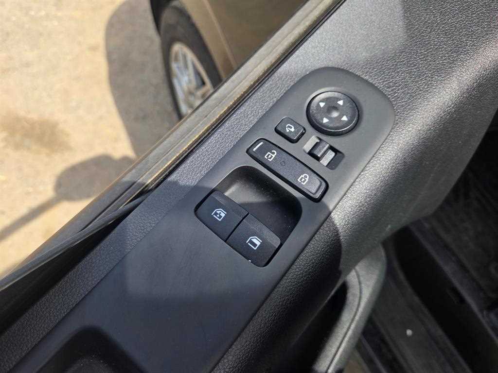 HYUNDAI Staria - Vista 12