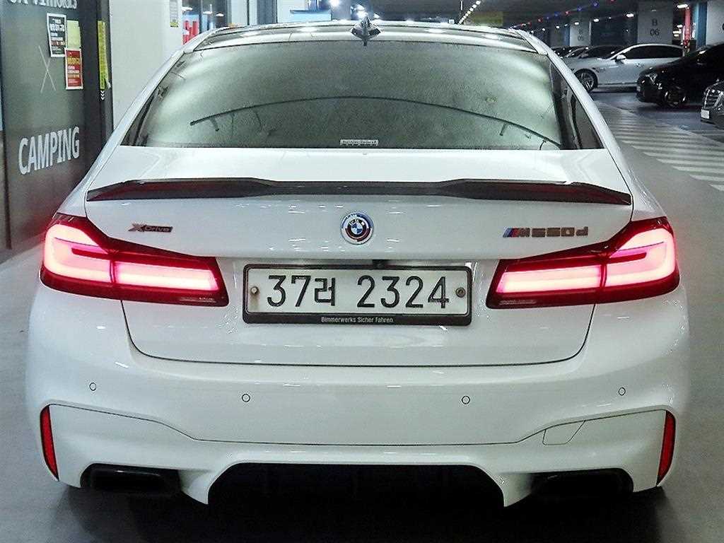 BMW 5 Series - Vista 5