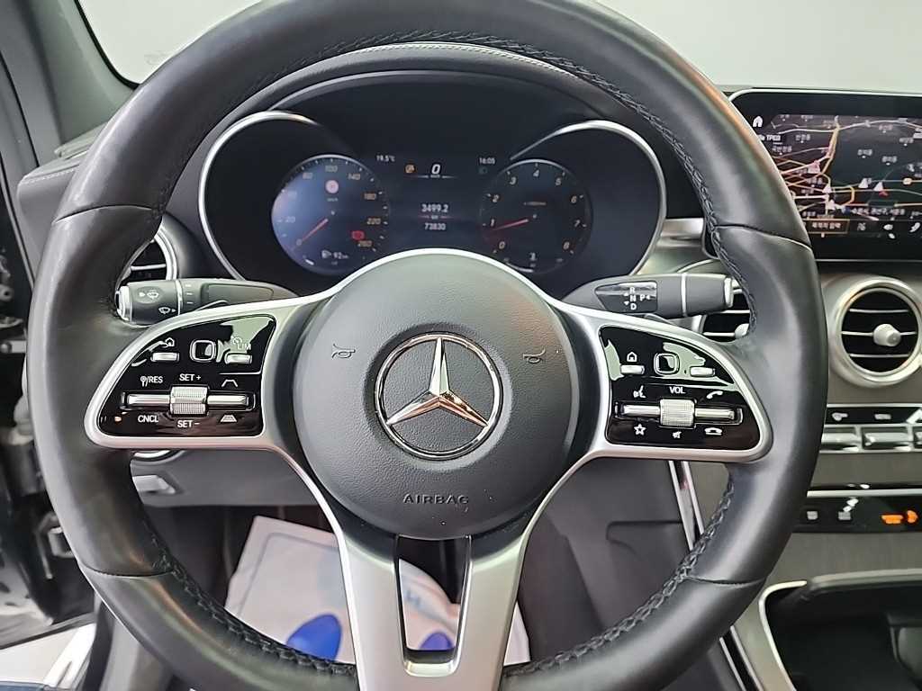 Mercedes Benz GLC Class - Vista 9
