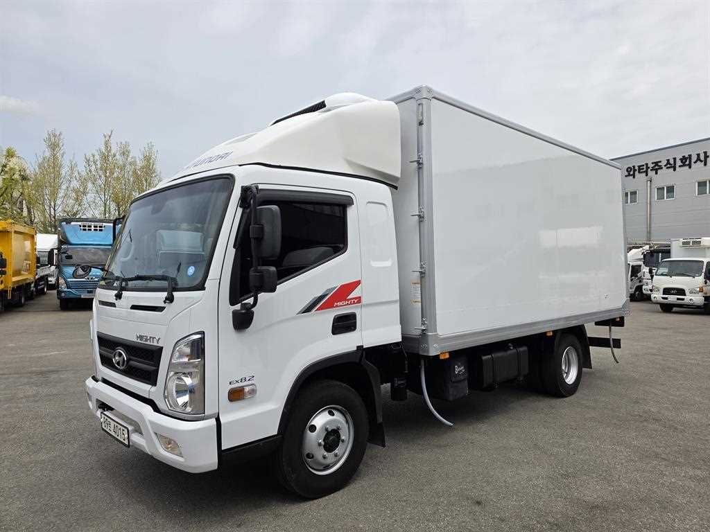 medium and large cargo truck - Vista 2