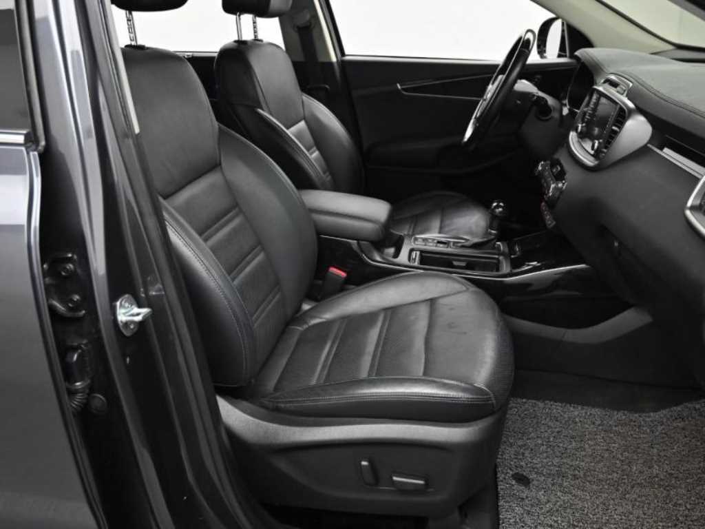 KIA Sorento - Vista 10