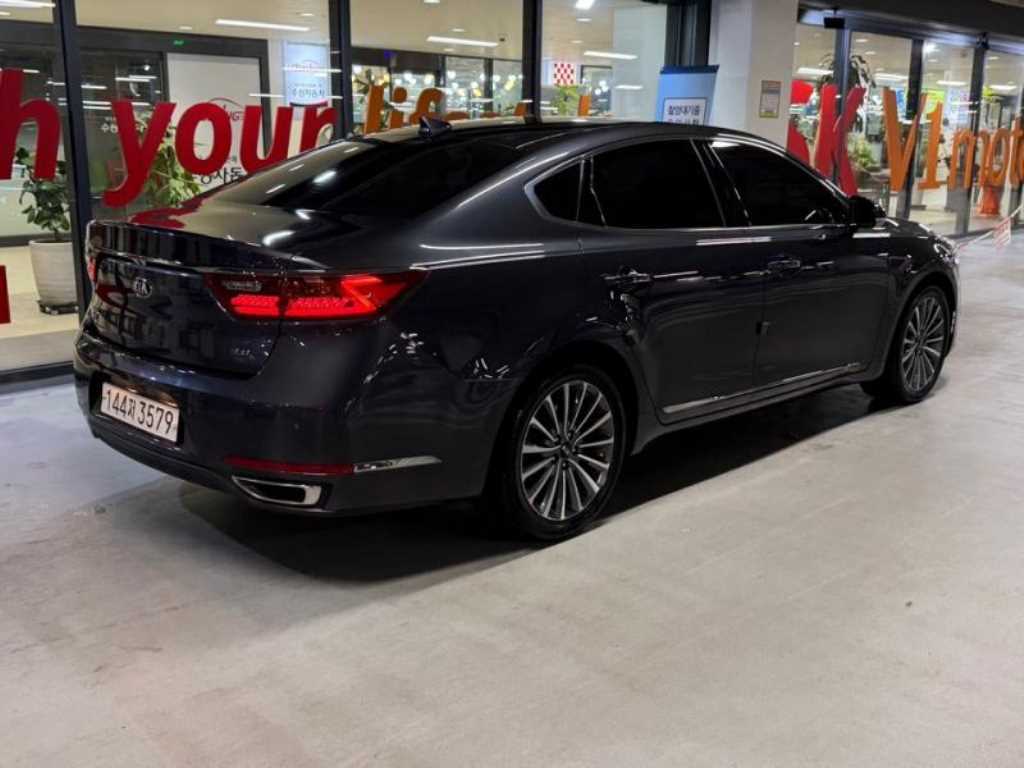 KIA K7 - Vista 4