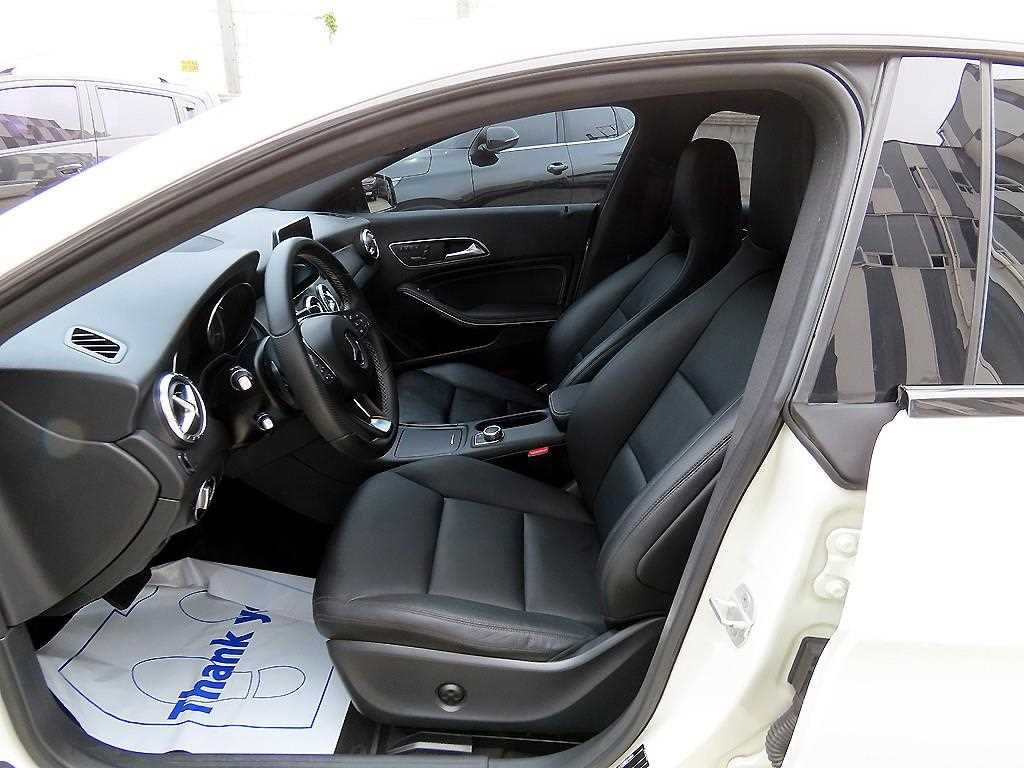 Mercedes Benz CLA Class - Vista 5