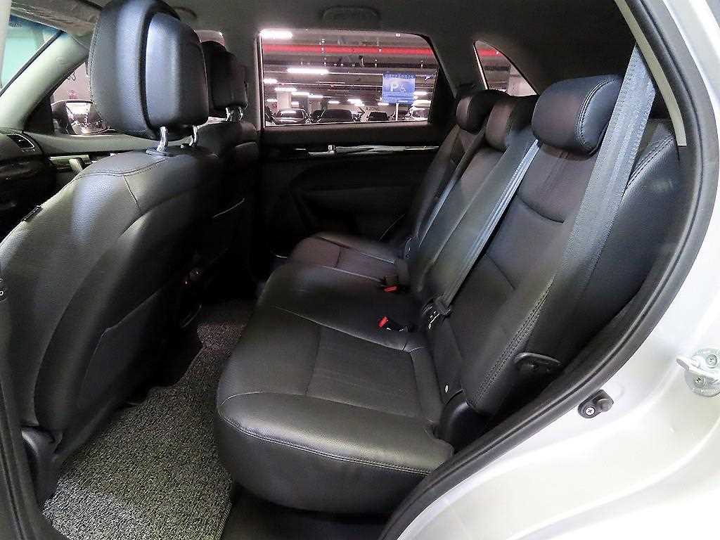 KIA Sorento - Vista 7