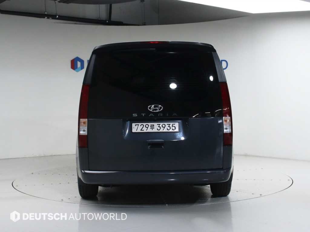 HYUNDAI Staria - Vista 4
