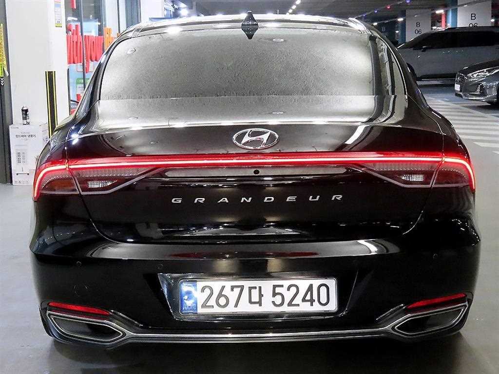 HYUNDAI Grandeur - Vista 5