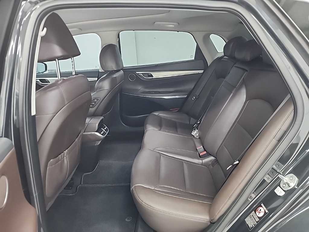 HYUNDAI Grandeur - Vista 12