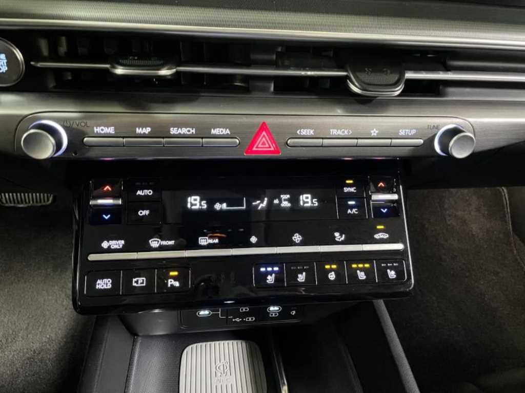 HYUNDAI Grandeur - Vista 11