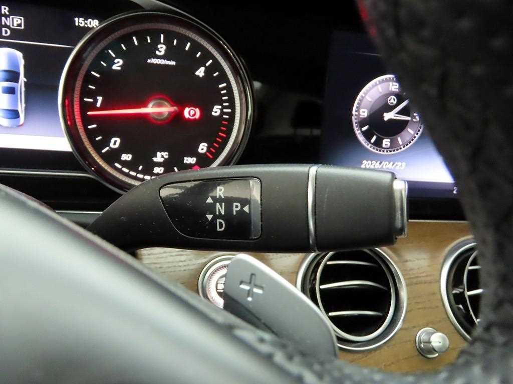 Mercedes Benz E class - Vista 10