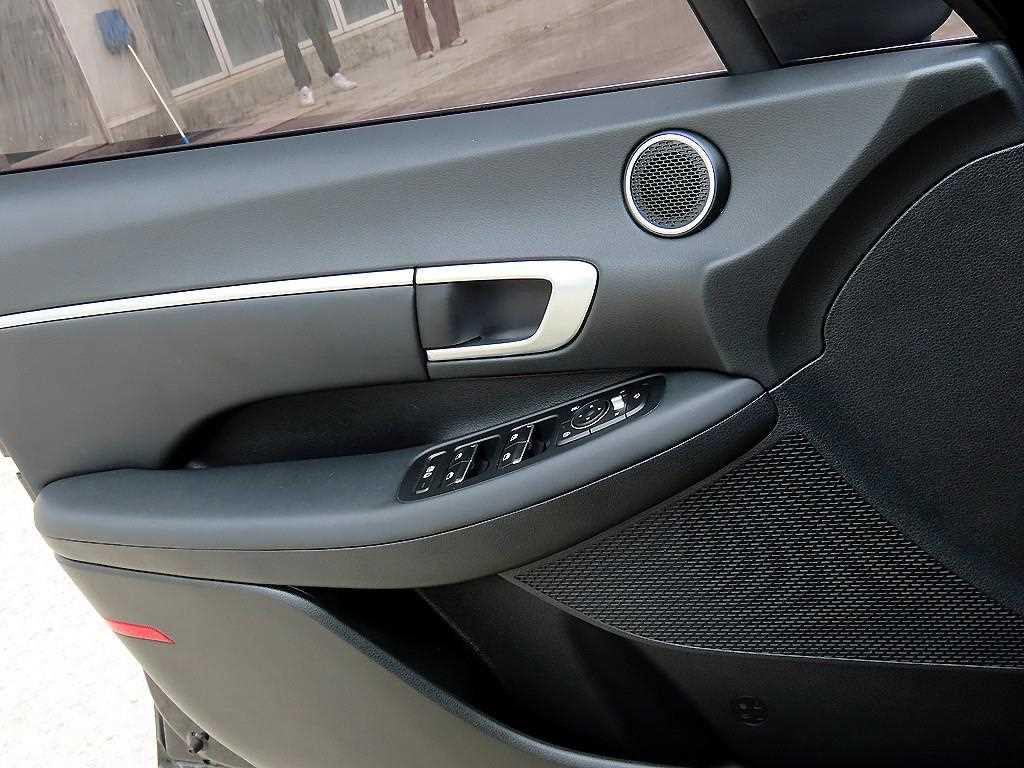 HYUNDAI Sonata - Vista 11