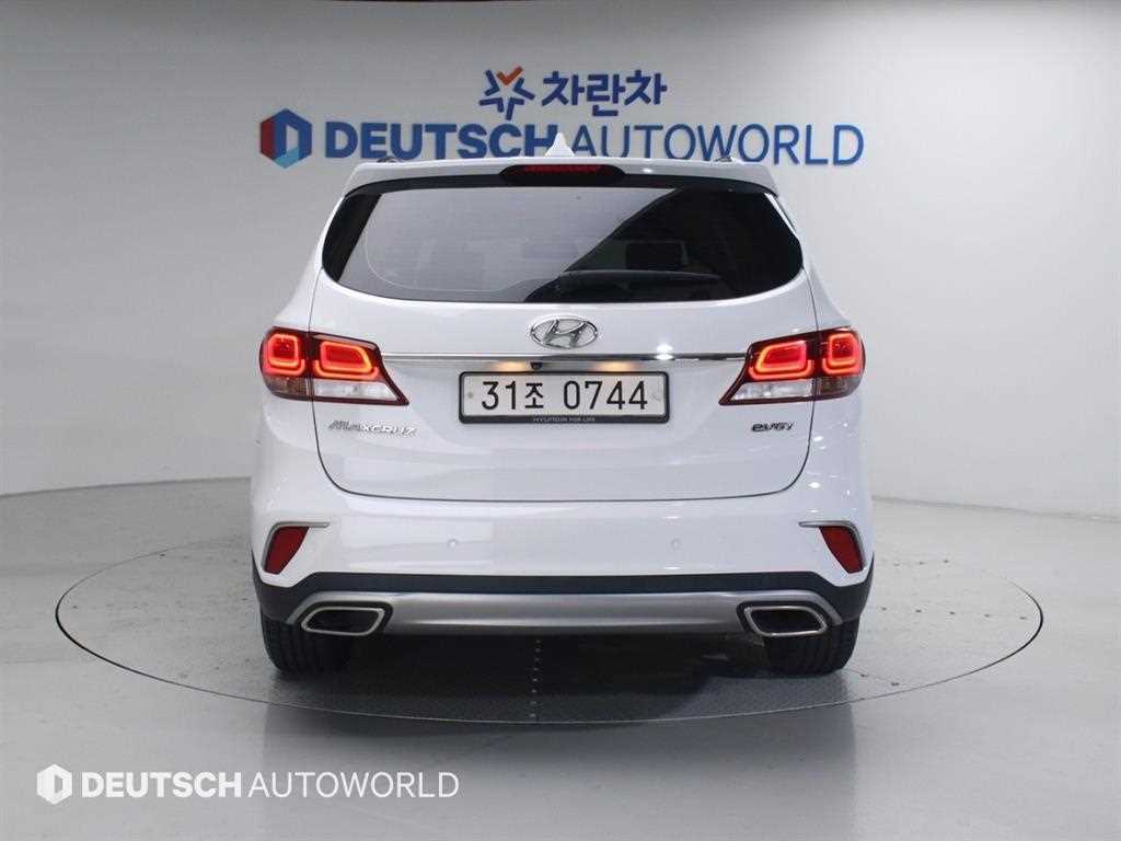 HYUNDAI Maxcruz - Vista 4