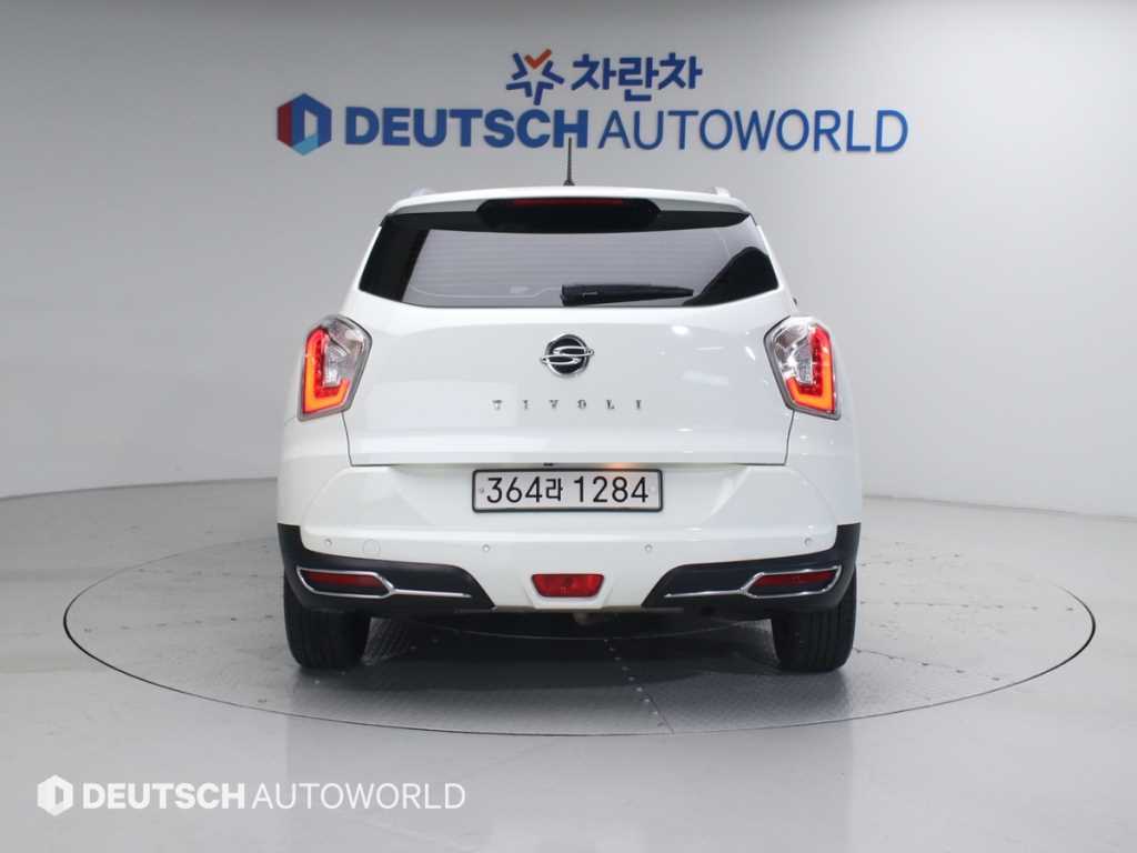 Ssangyong Tivoli - Vista 4