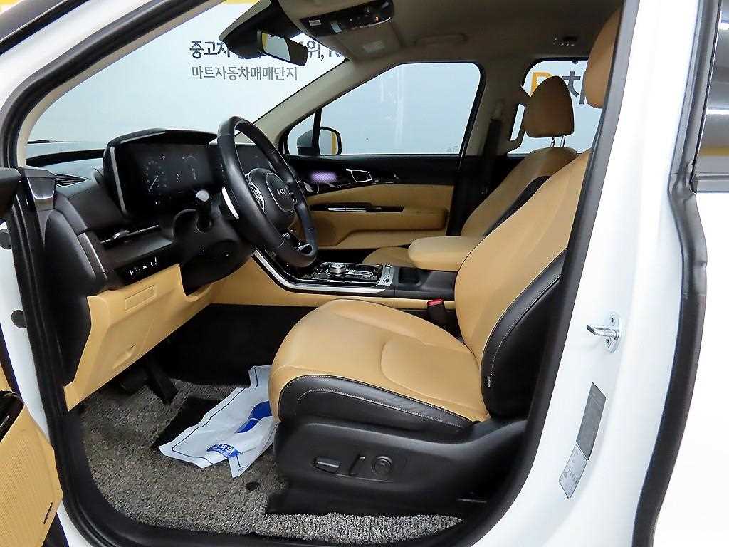 KIA Carnival - Vista 5