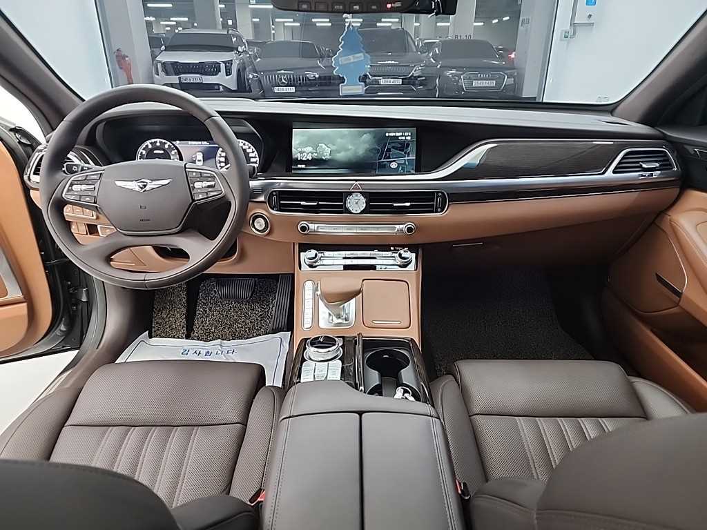 Genesis G90 - Vista 8