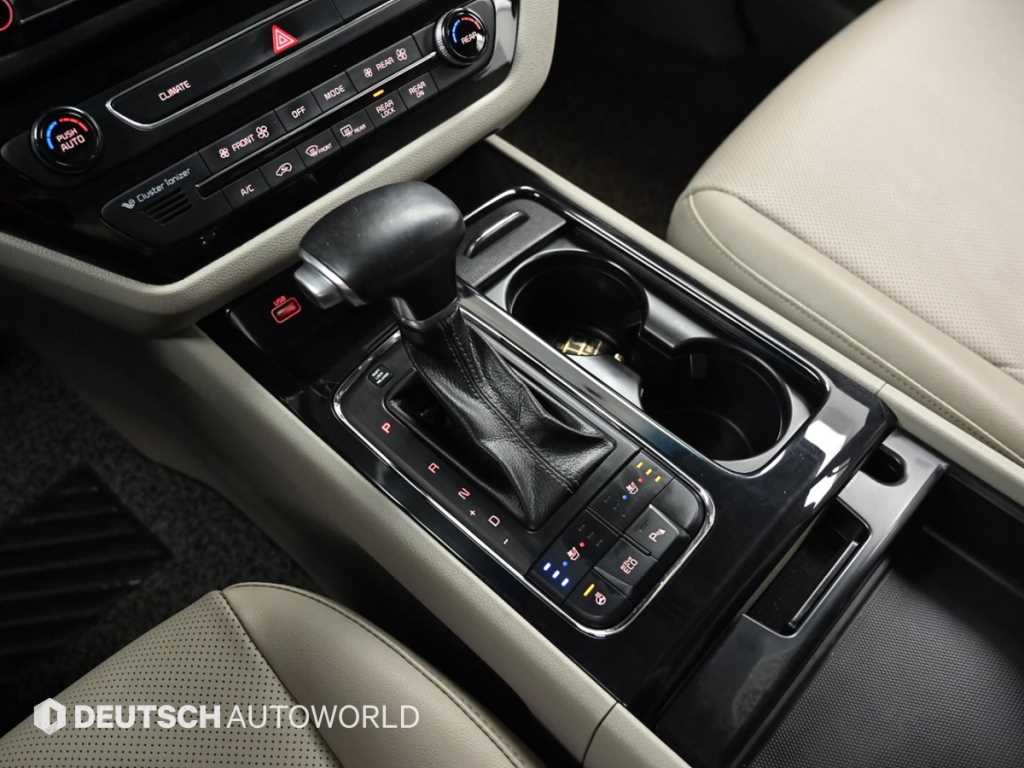 KIA Carnival - Vista 9