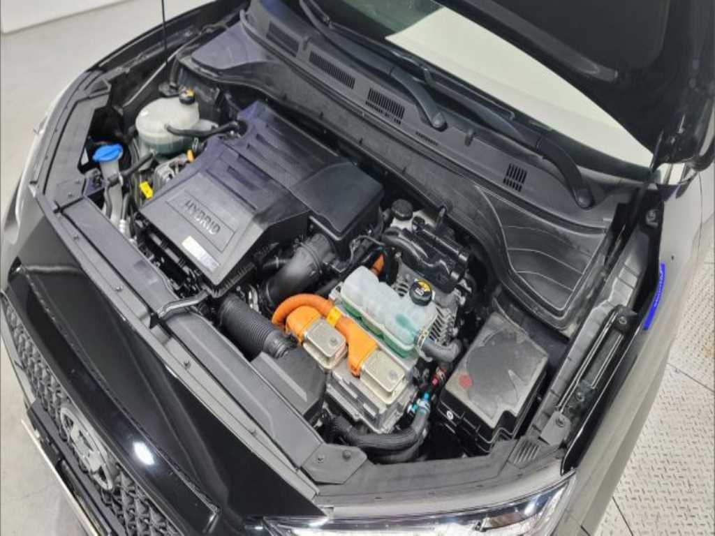 HYUNDAI Kona - Vista 8