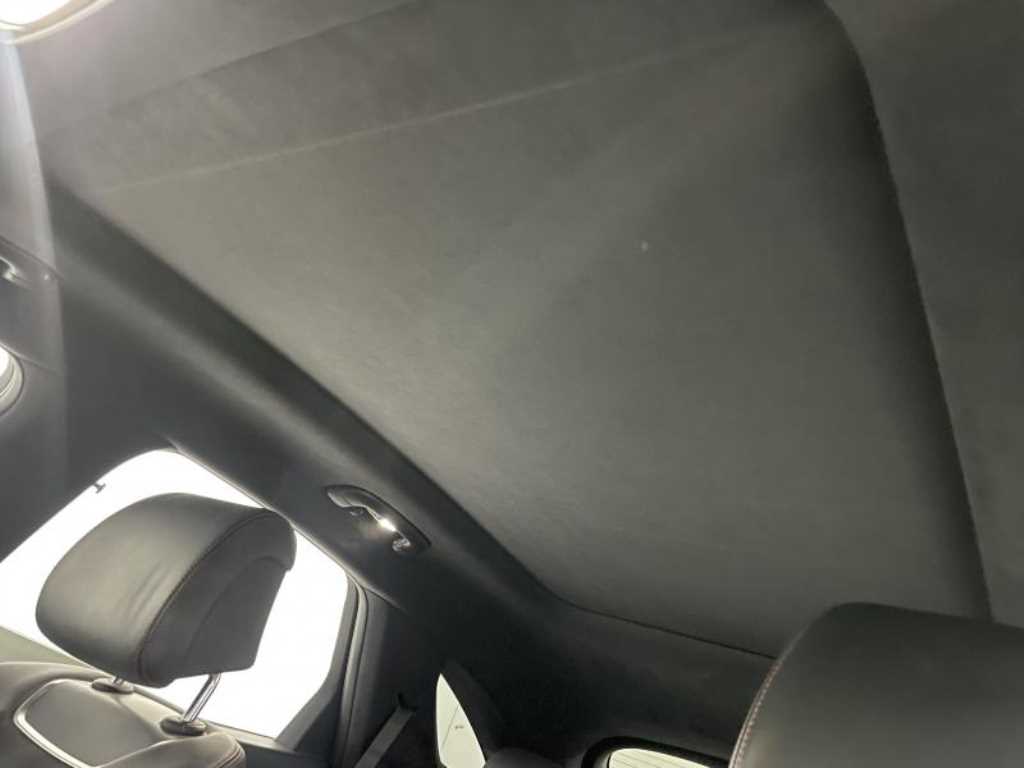 Genesis GV70 - Vista 4