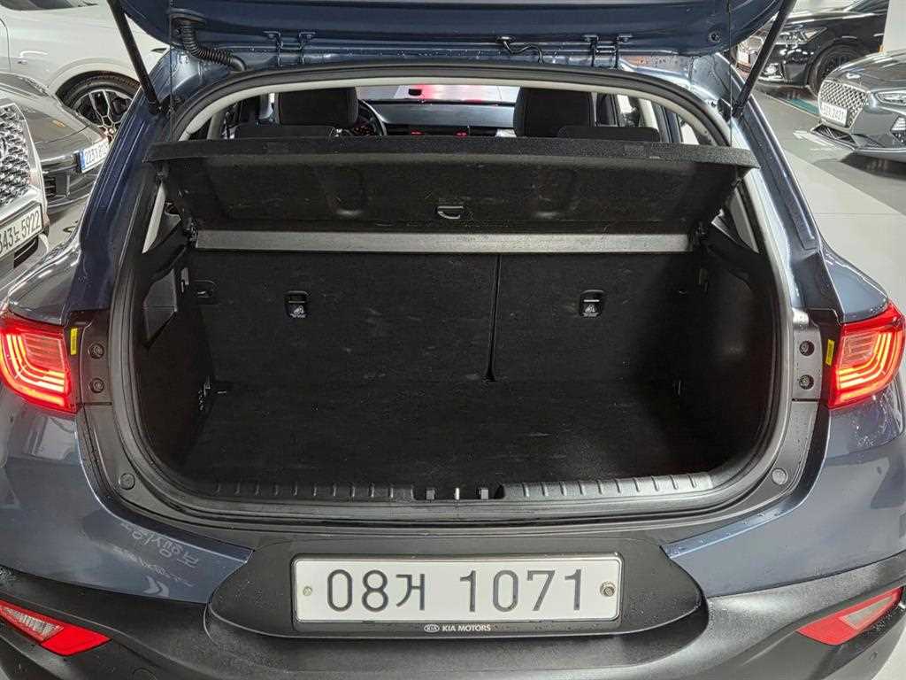 KIA Stonic 2018 Azul - Importación desde Corea - HF Imports Iquique - Foto 18
