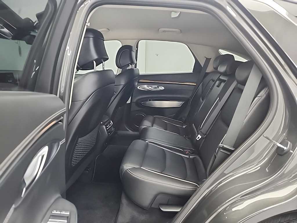 Genesis GV70 - Vista 12