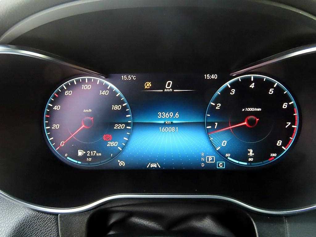 Mercedes Benz GLC Class - Vista 9