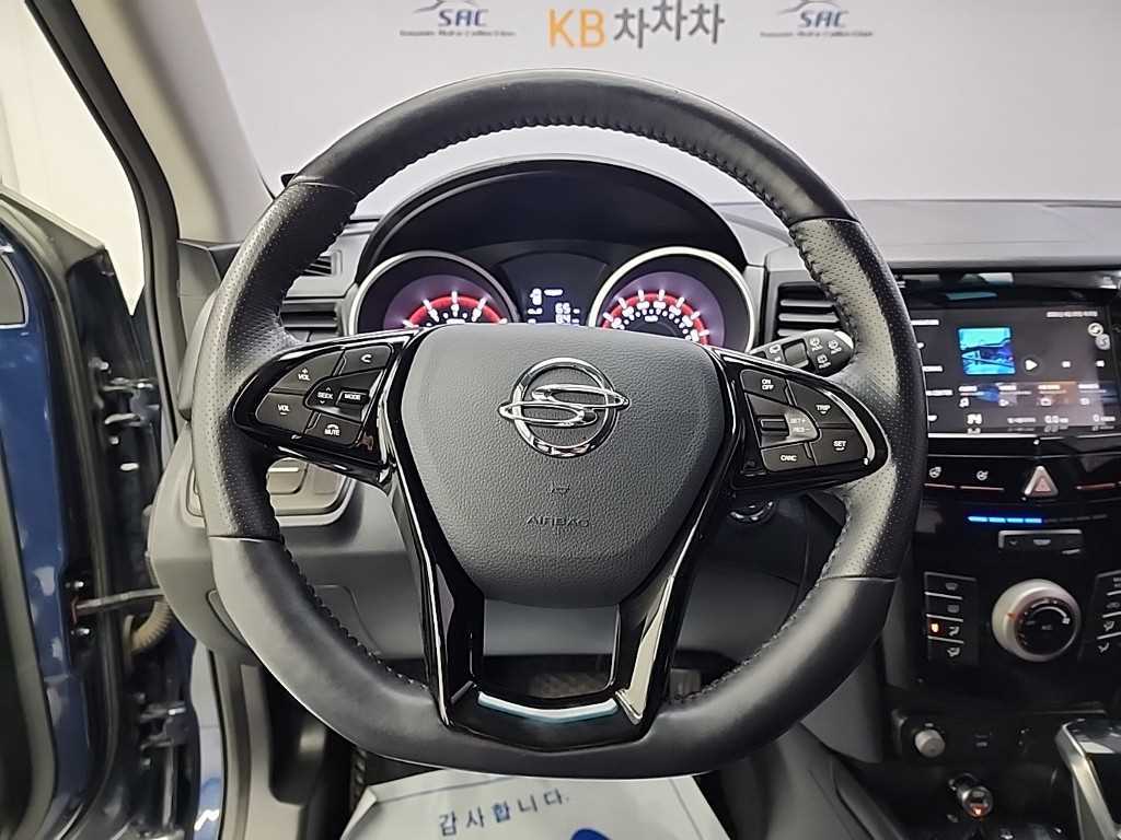 Ssangyong Tivoli - Vista 9