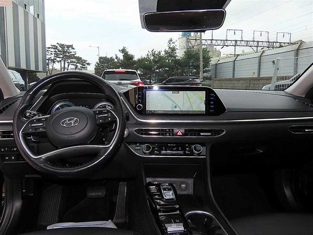 HYUNDAI Sonata - Vista 7