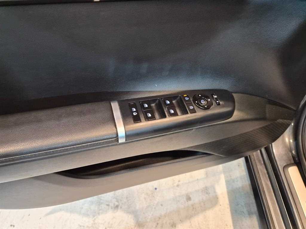 HYUNDAI Grandeur - Vista 10