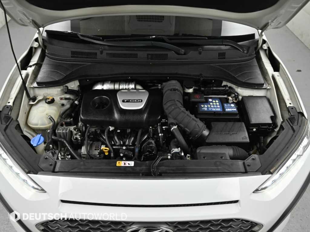 HYUNDAI Kona - Vista 6