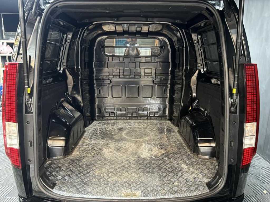 HYUNDAI Staria 2025 Negro - Importación desde Corea - HF Imports Iquique - Foto 19